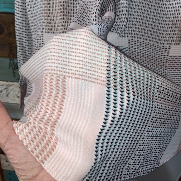 NWT Rose + Olive Tie Front button down Top Small - Picture 7 of 12